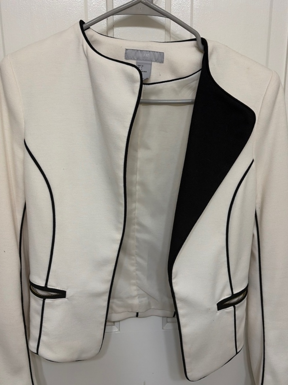 Blazer - Picture 1 of 1